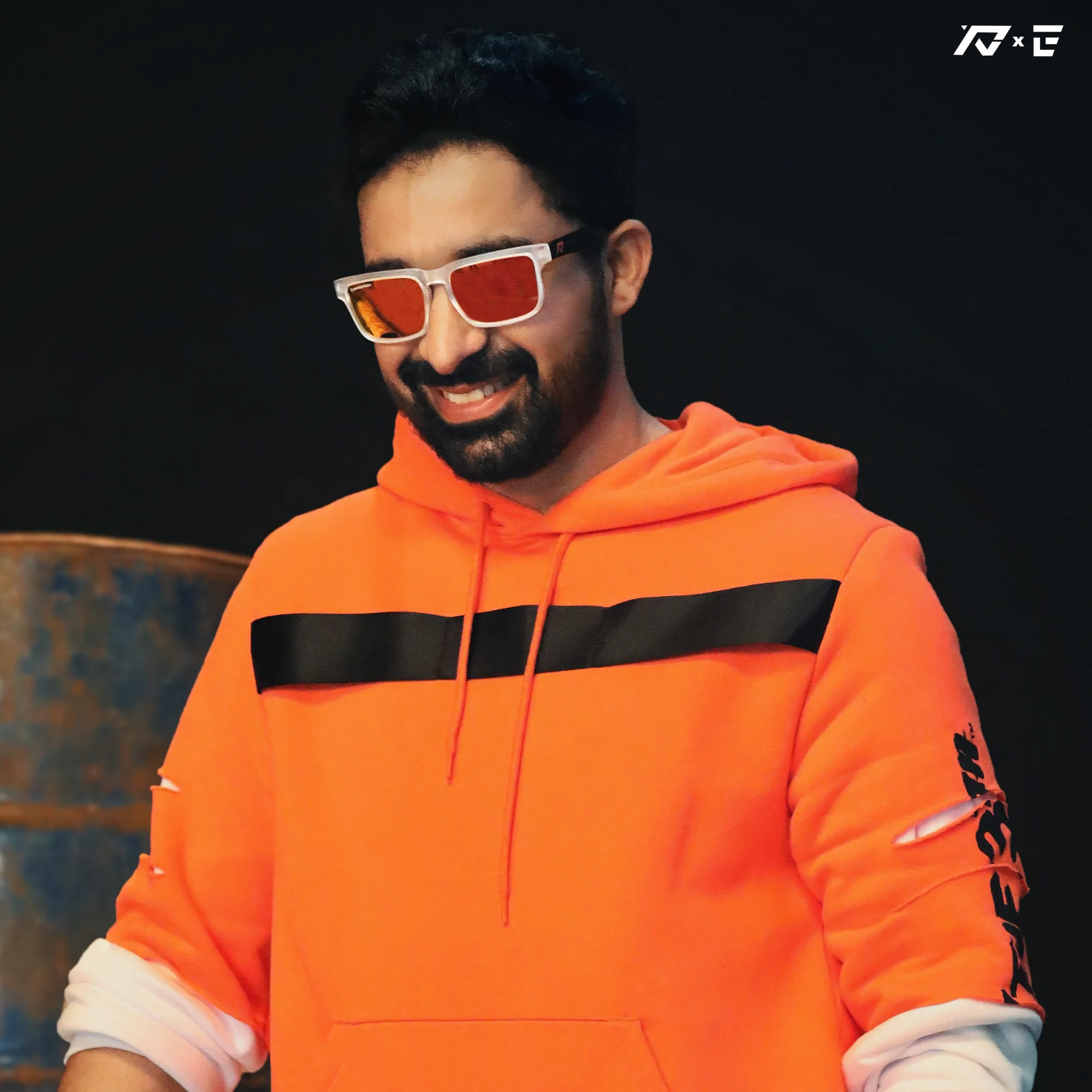 RV Flamboyant Orange - Image 13