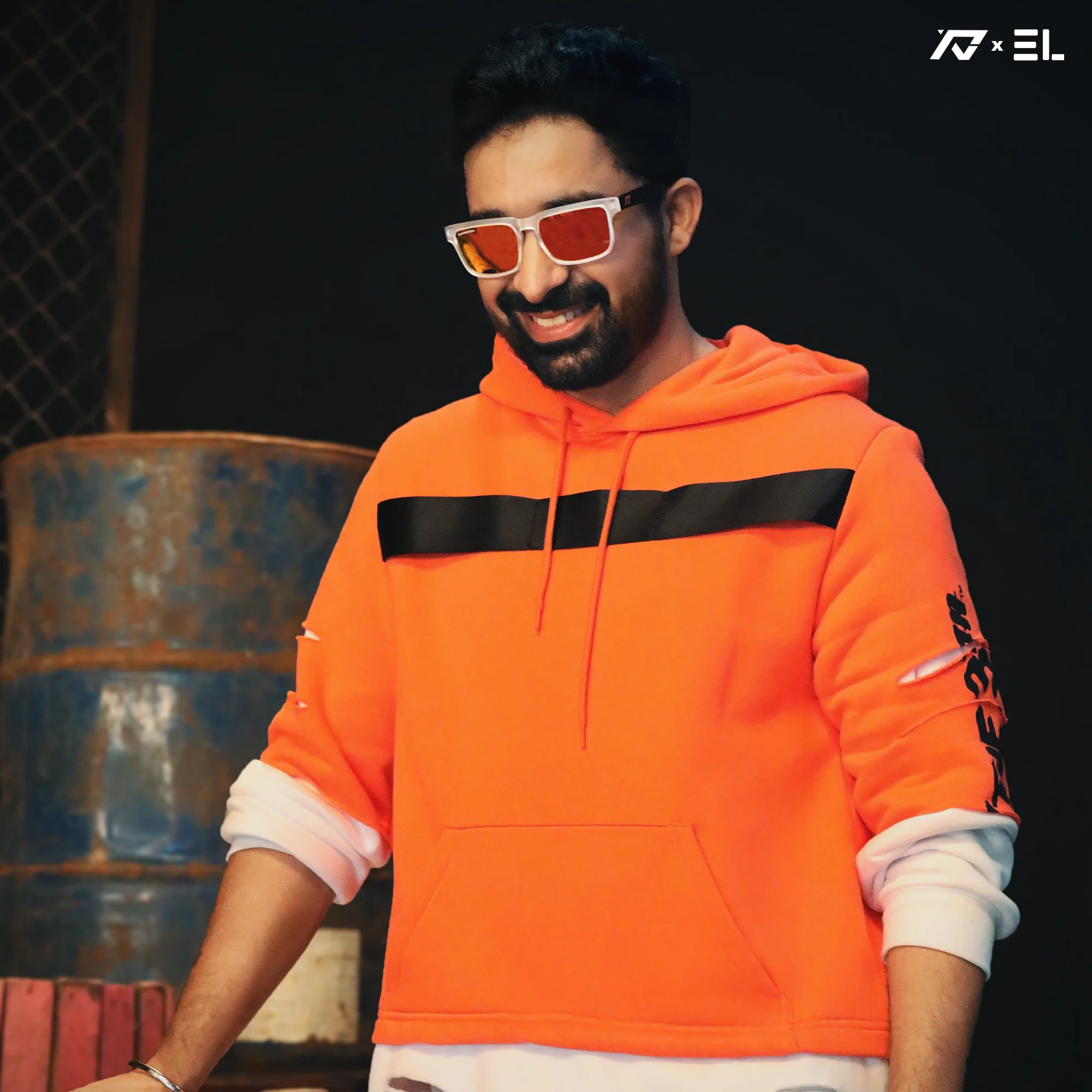 RV Flamboyant Orange - Image 21