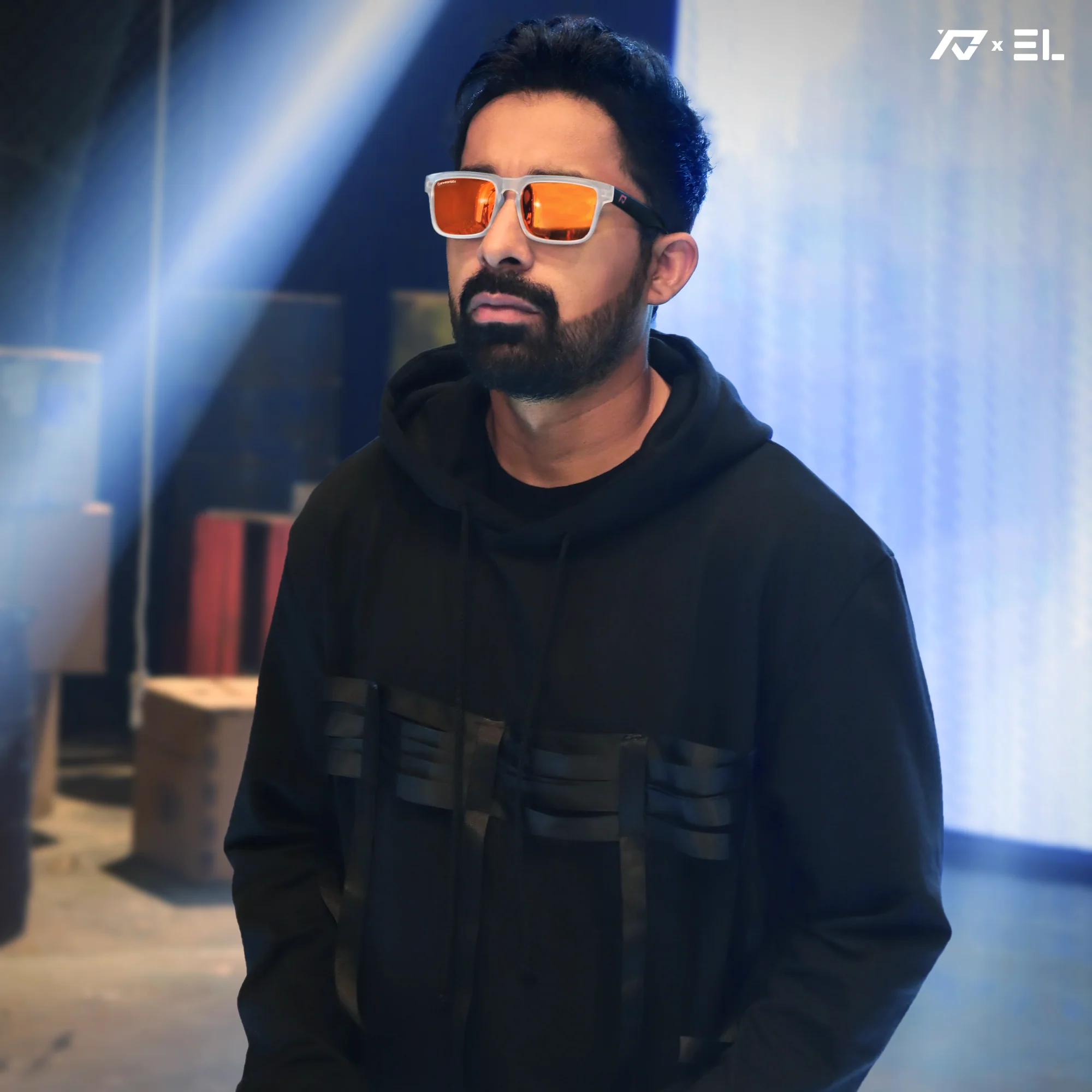 RV Flamboyant Orange - Image 22